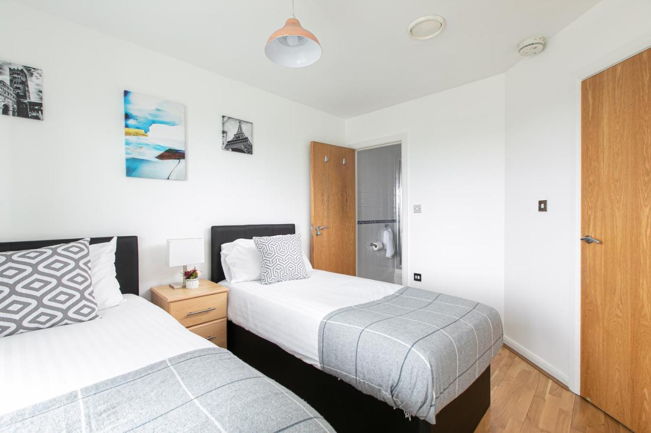 Skyvillion - 3Bed Penthouse Near London City Airport, O2 Arena, London Excel Centre With Parking Bagian luar foto