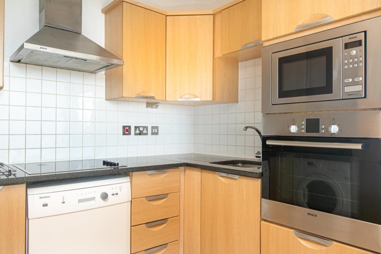 Skyvillion - 3Bed Penthouse Near London City Airport, O2 Arena, London Excel Centre With Parking Bagian luar foto