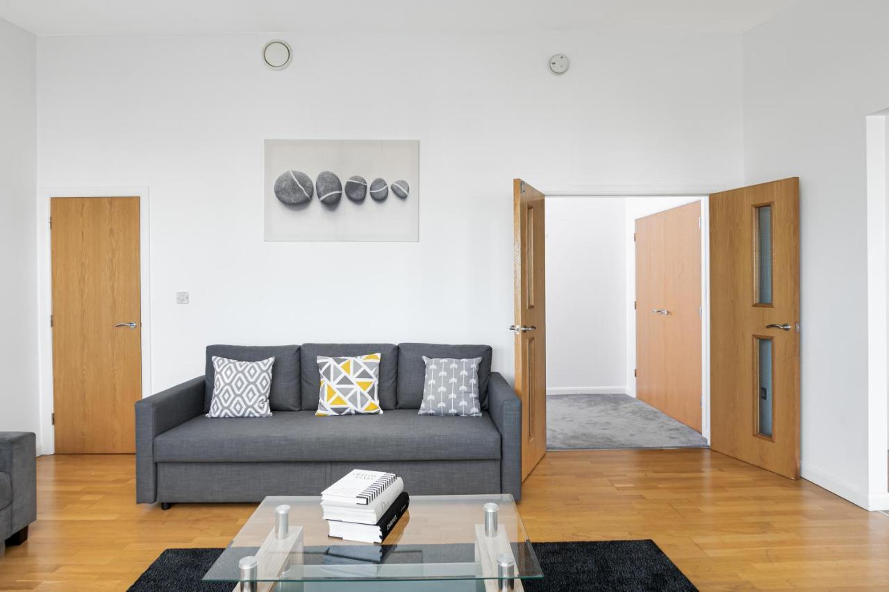 Skyvillion - 3Bed Penthouse Near London City Airport, O2 Arena, London Excel Centre With Parking Bagian luar foto
