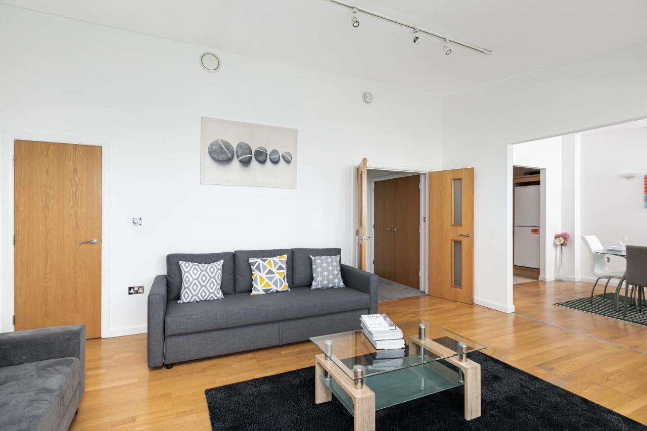 Skyvillion - 3Bed Penthouse Near London City Airport, O2 Arena, London Excel Centre With Parking Bagian luar foto