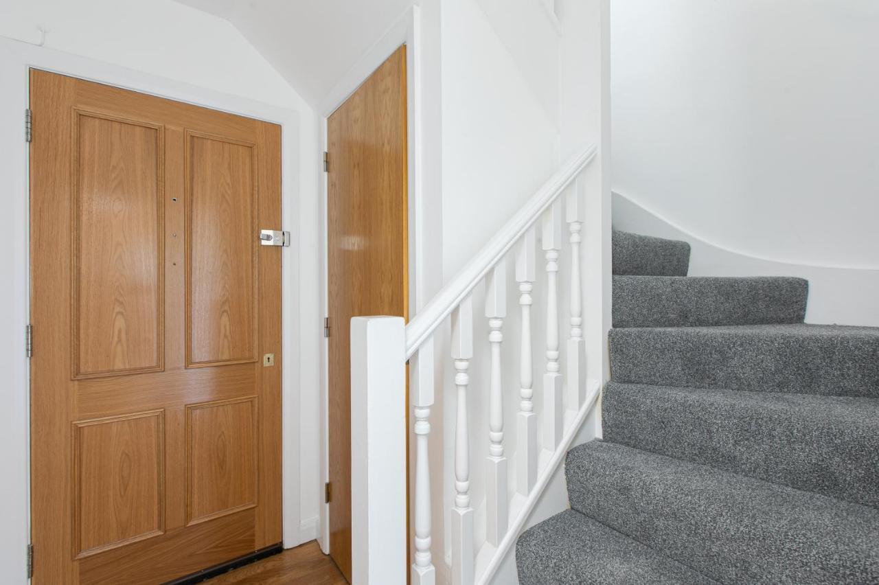 Skyvillion - 3Bed Penthouse Near London City Airport, O2 Arena, London Excel Centre With Parking Bagian luar foto